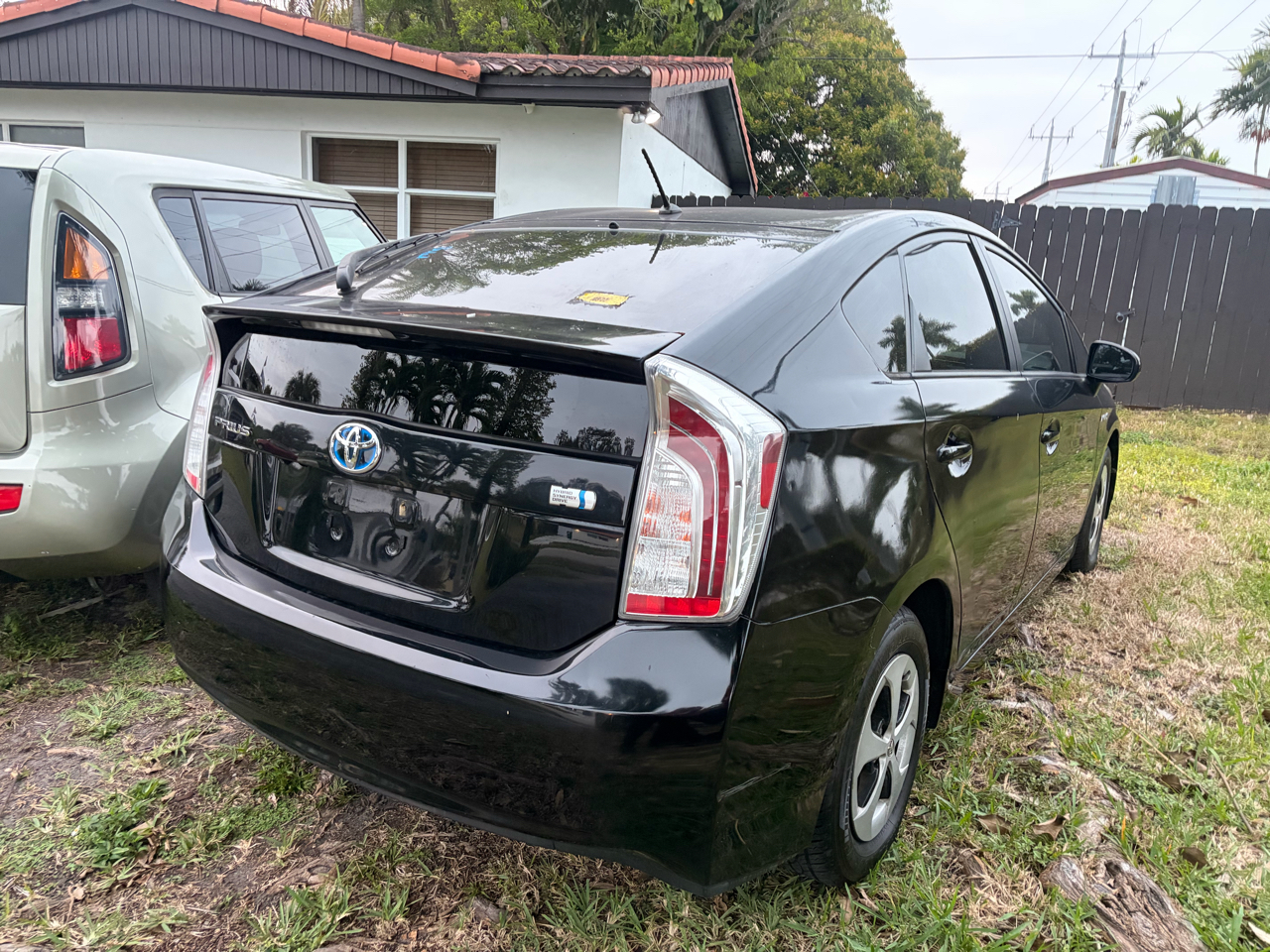 Toyota Prius Two 2015