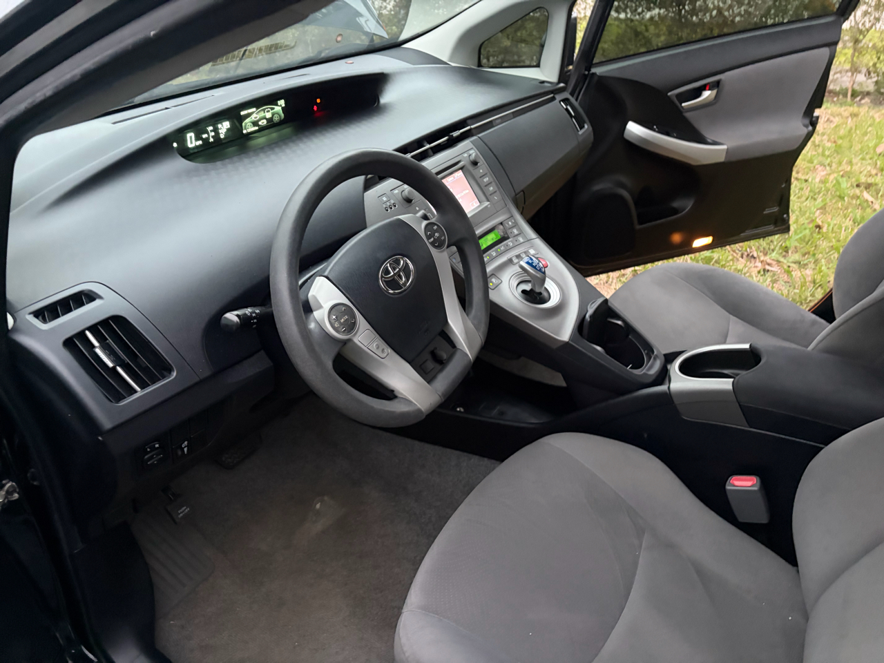 Toyota Prius Two 2015