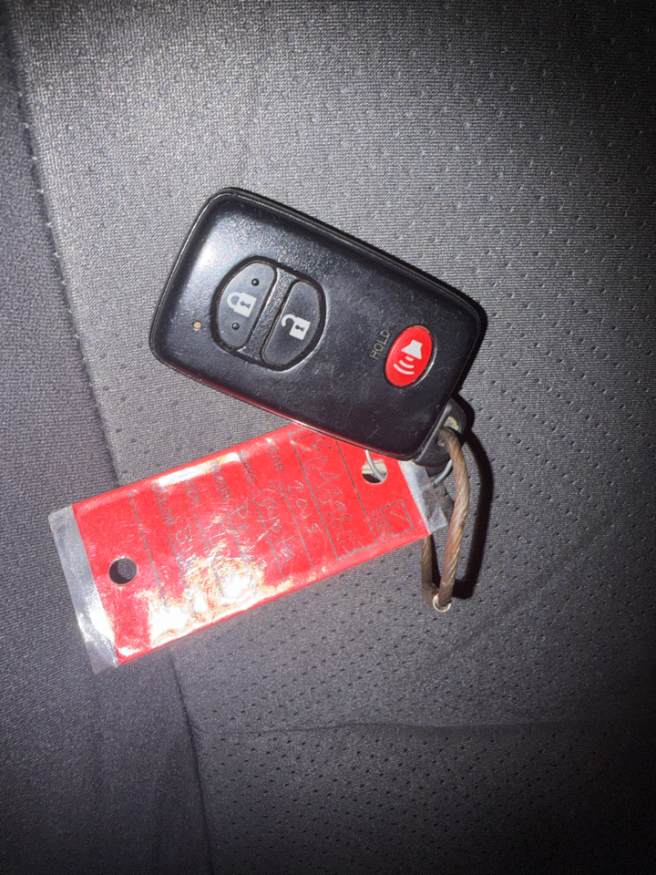 Toyota Prius Two 2015