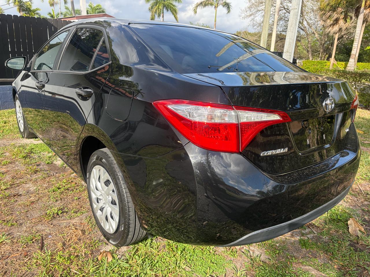 Toyota Corolla LE Plus CVT 2016