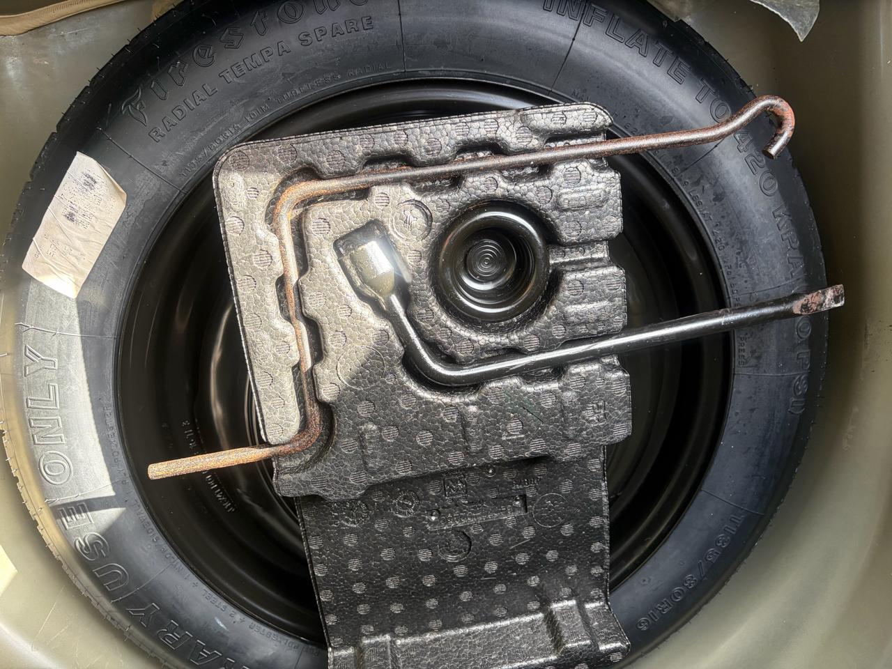 Toyota Corolla LE Plus CVT 2016