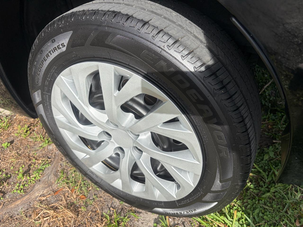 Toyota Corolla LE Plus CVT 2016