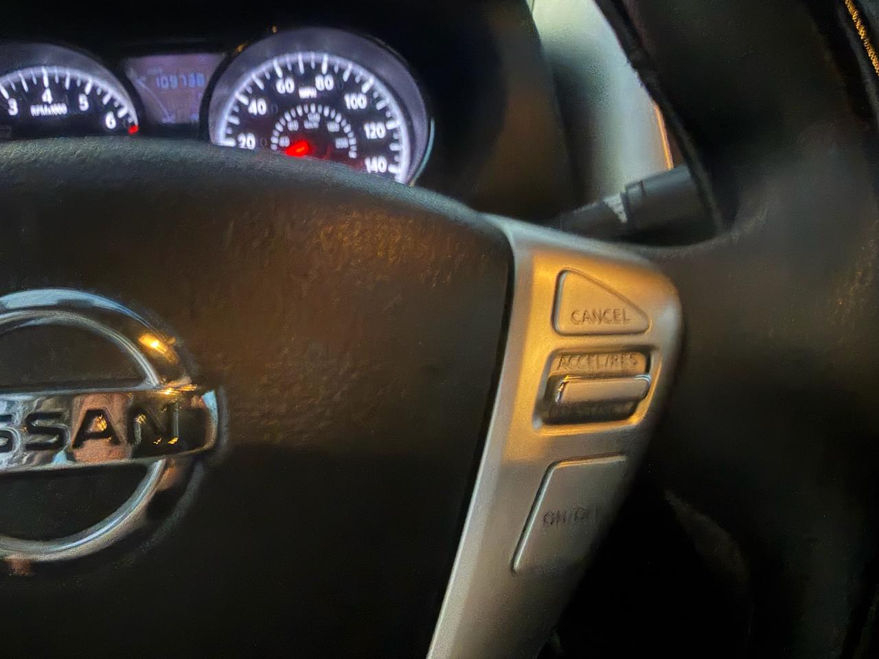 Nissan Versa 1.6 SV Sedan 2015