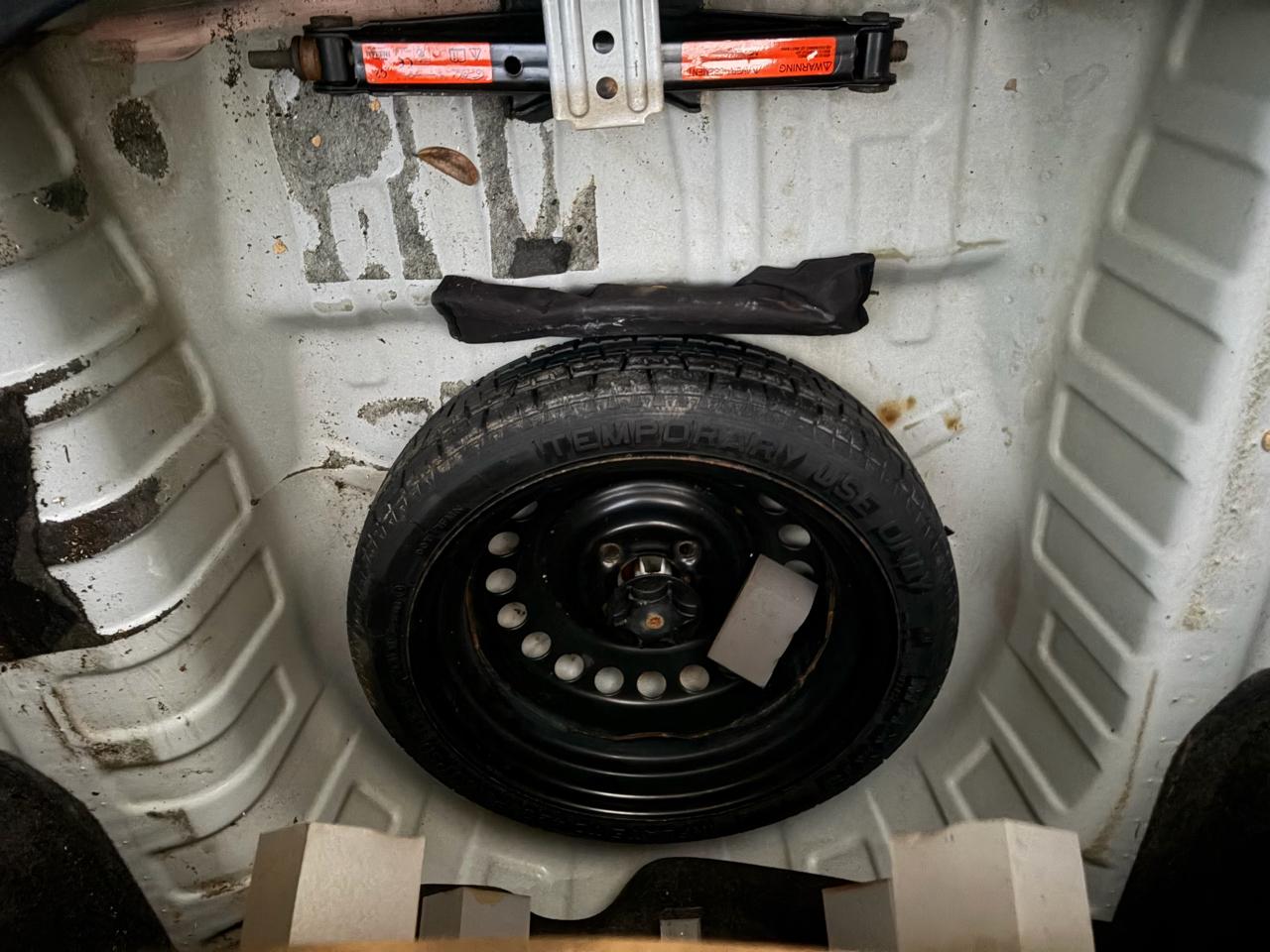 Nissan Versa 1.6 SV Sedan 2015