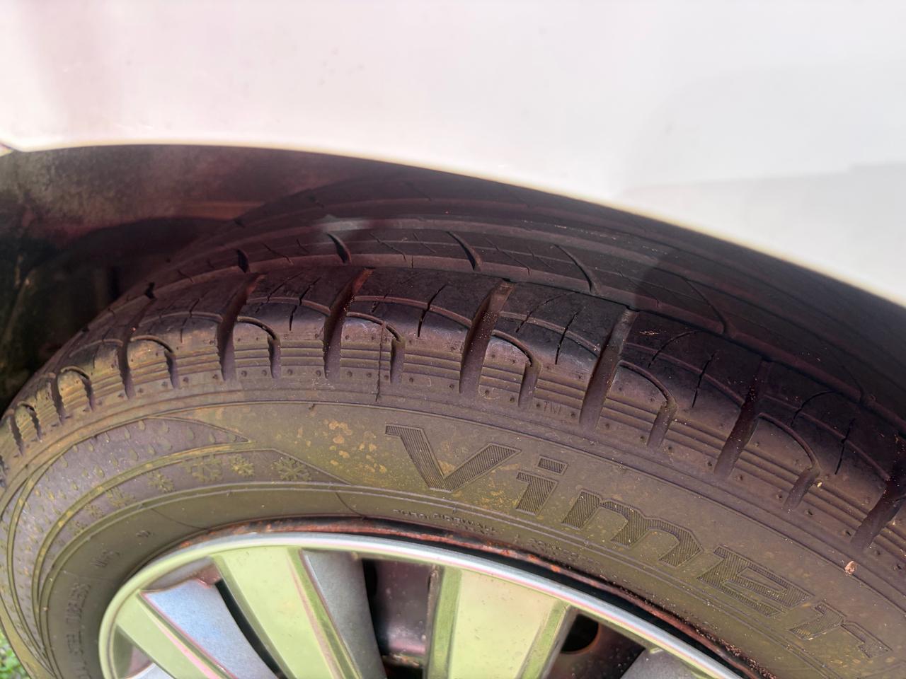 Nissan Versa 1.8 S Sedan 2008