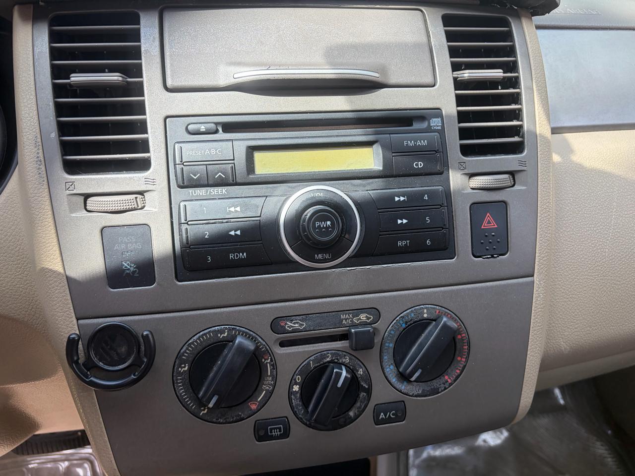 Nissan Versa 1.8 S Sedan 2008