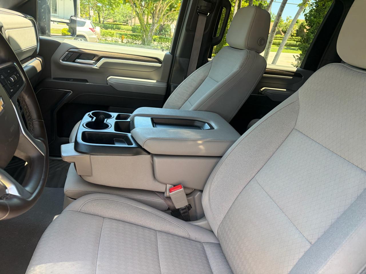 Chevrolet Silverado 2500HD LT Crew Cab Short Box 2WD 2024