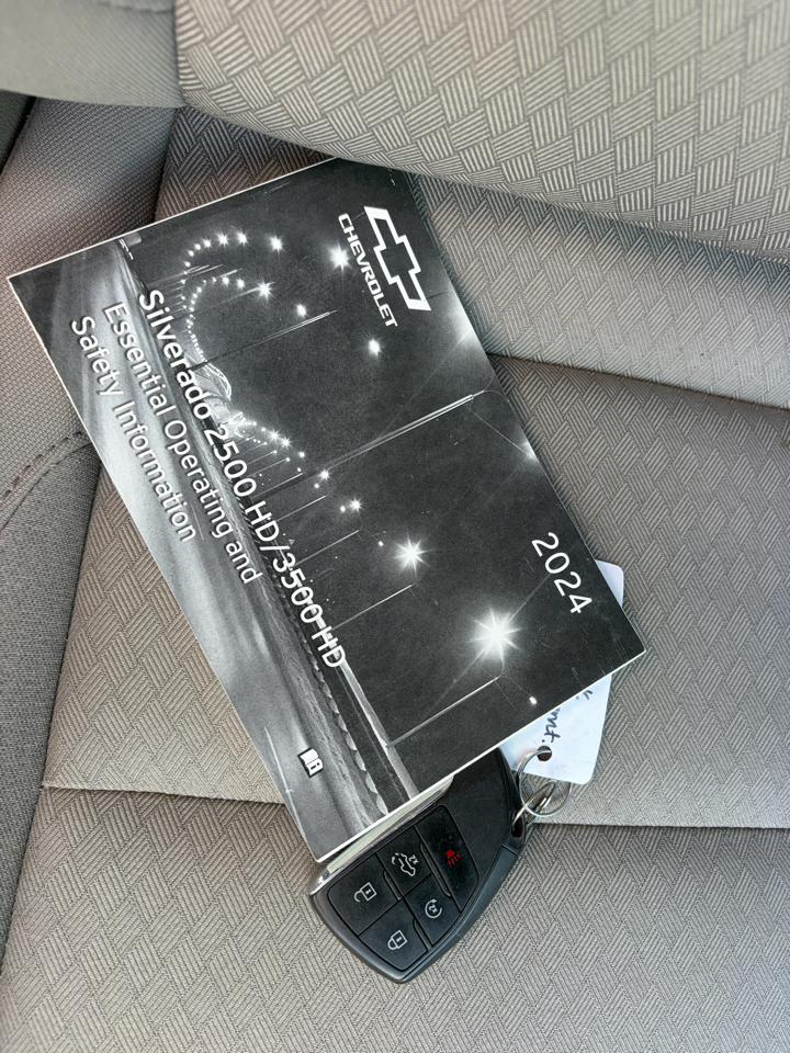 Chevrolet Silverado 2500HD LT Crew Cab Short Box 2WD 2024