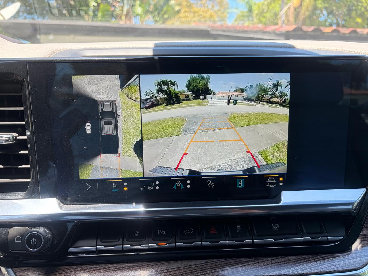 Chevrolet Silverado 2500HD LT Crew Cab Short Box 2WD 2024