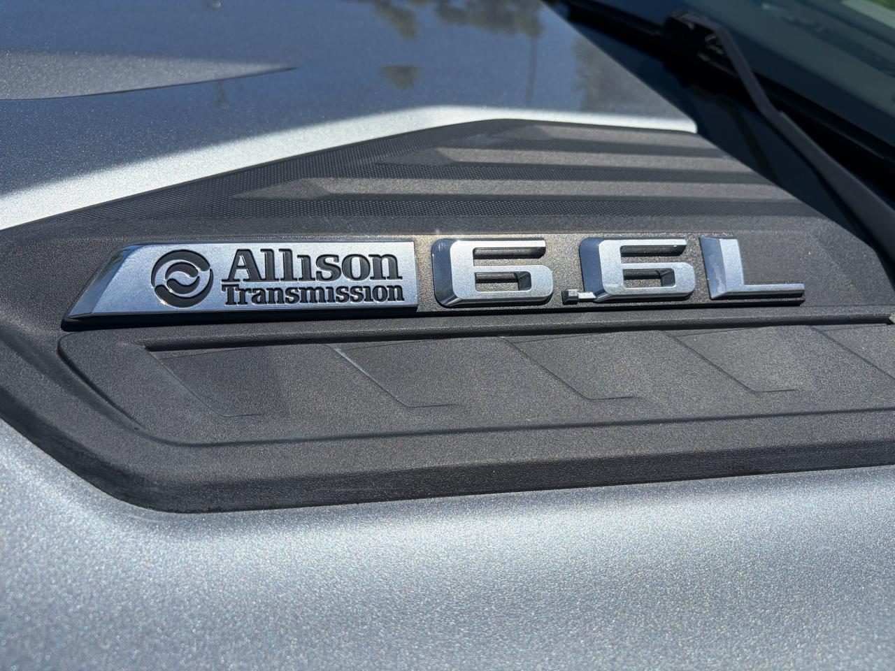 Chevrolet Silverado 2500HD LT Crew Cab Short Box 2WD 2024