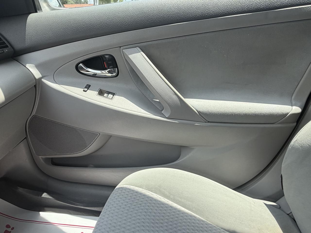 Toyota Camry Base 6-Spd AT 2011