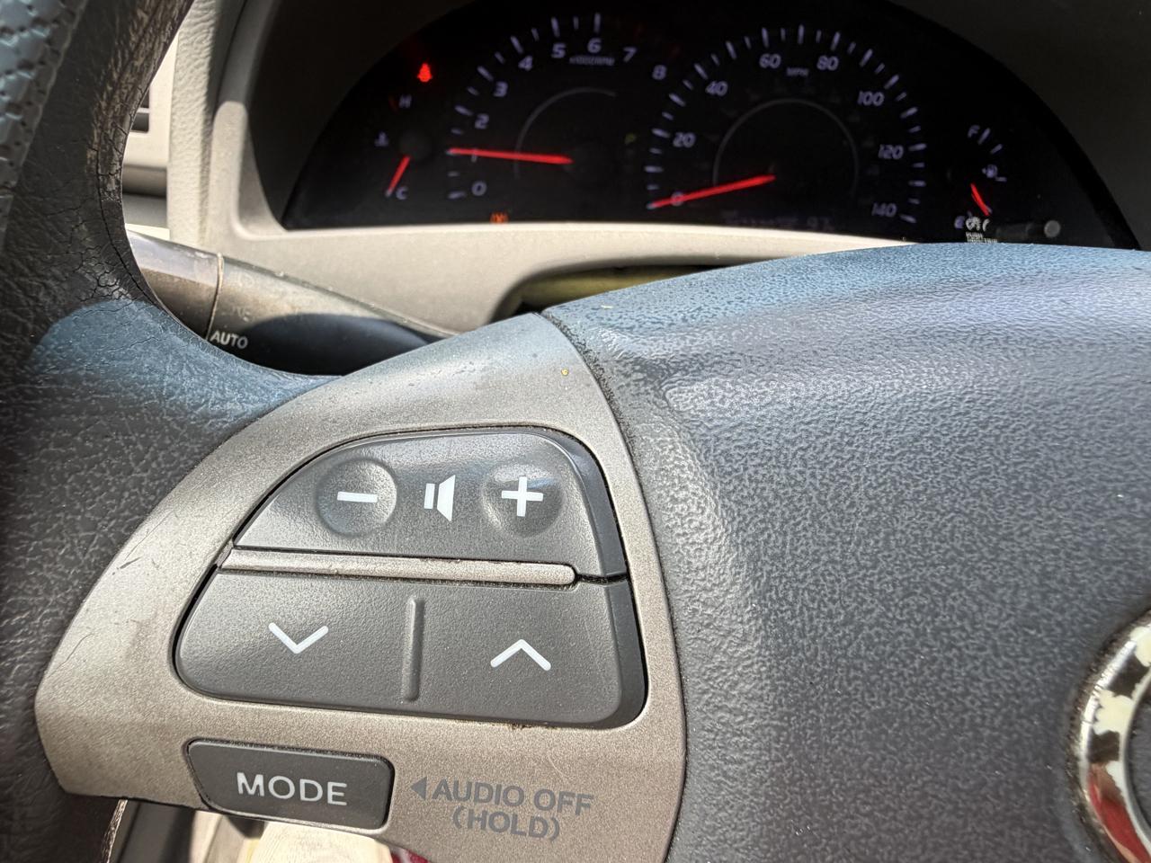 Toyota Camry Base 6-Spd AT 2011