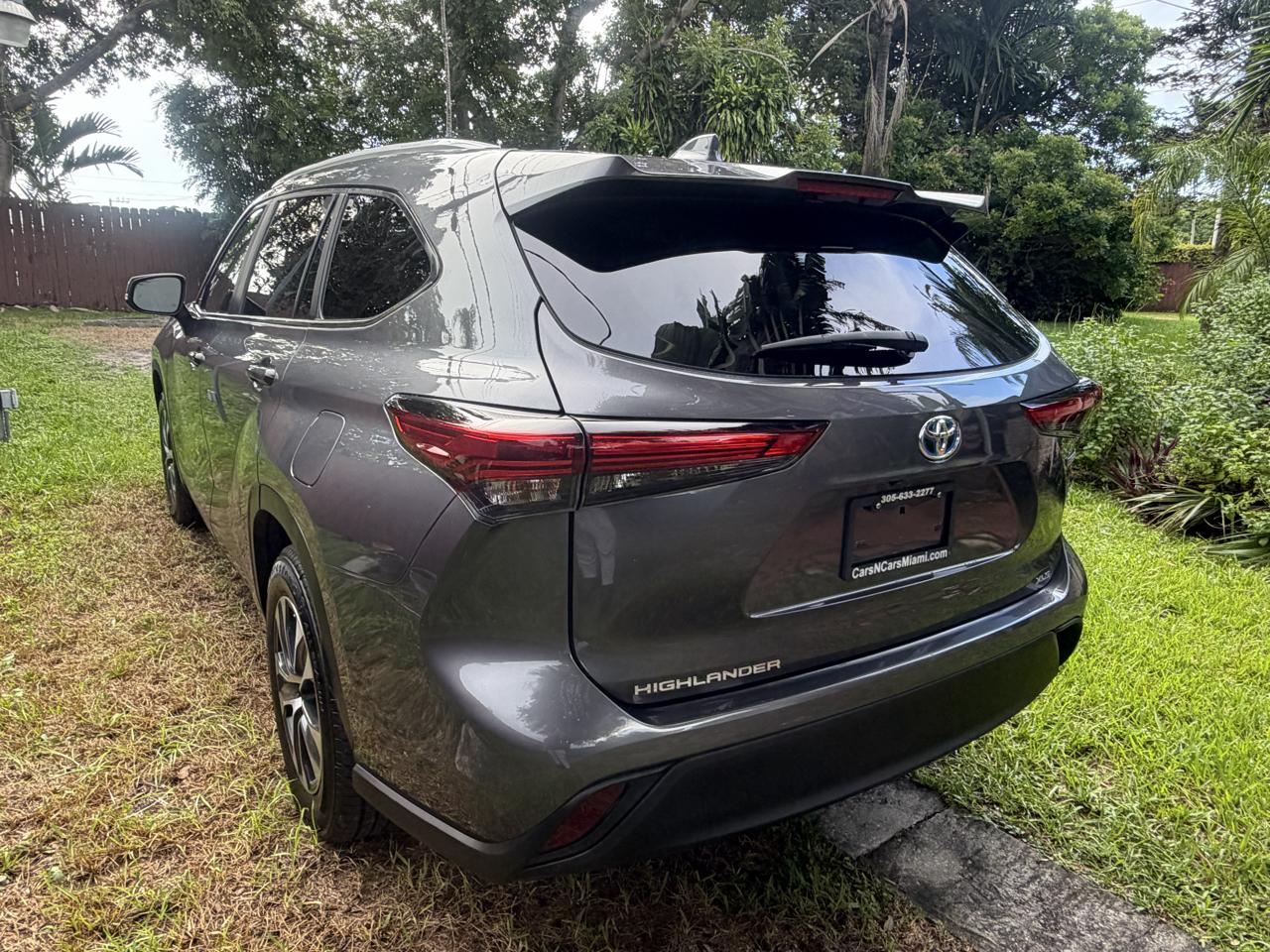 Toyota Highlander Hybrid XLE 2023