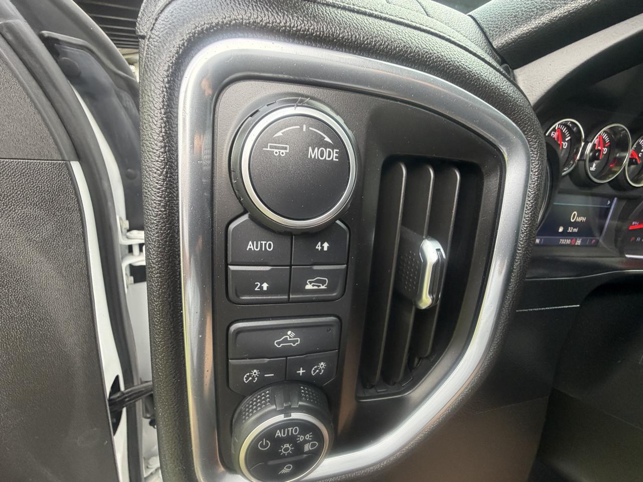 Chevrolet Silverado 1500 LT Crew Cab 4WD 2021