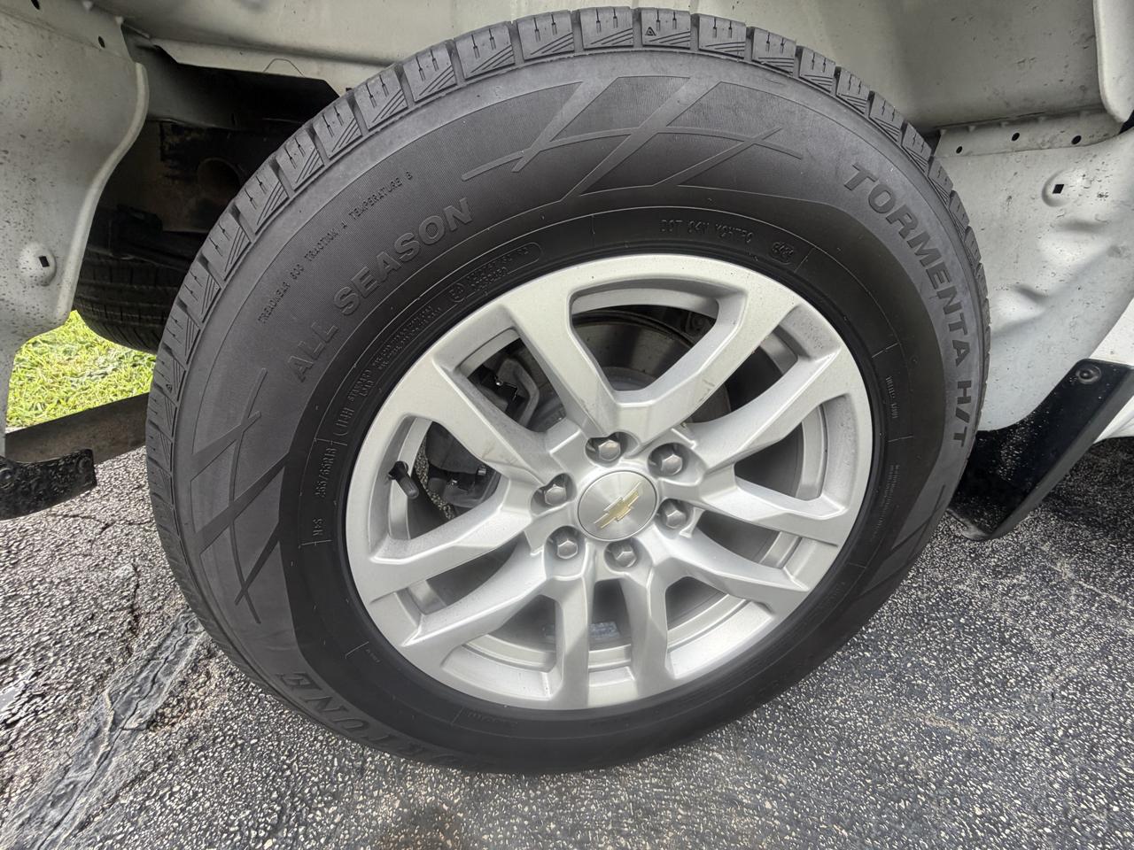 Chevrolet Silverado 1500 LT Crew Cab 4WD 2021