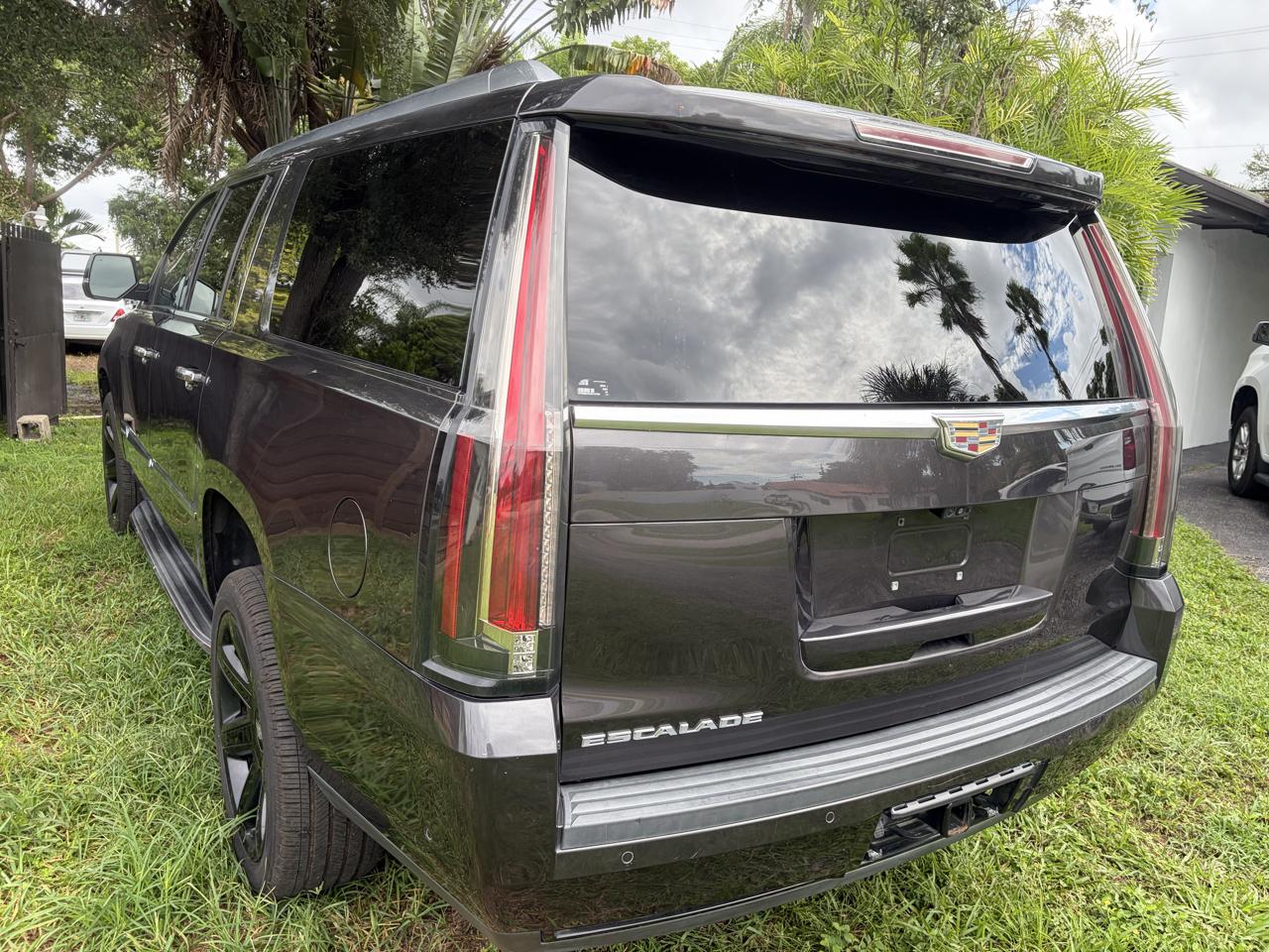 Cadillac Escalade ESV 2WD Luxury 2018
