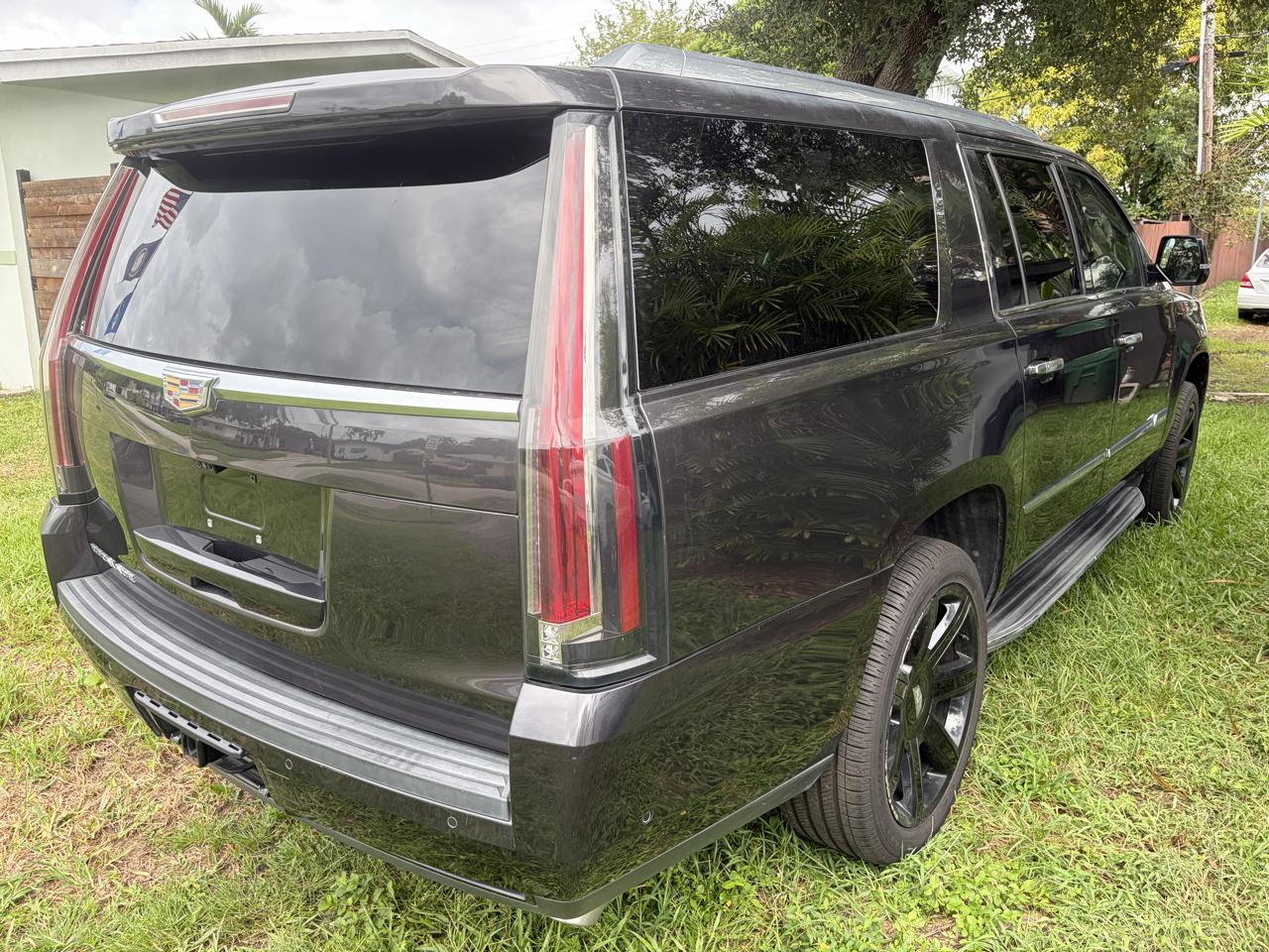 Cadillac Escalade ESV 2WD Luxury 2018