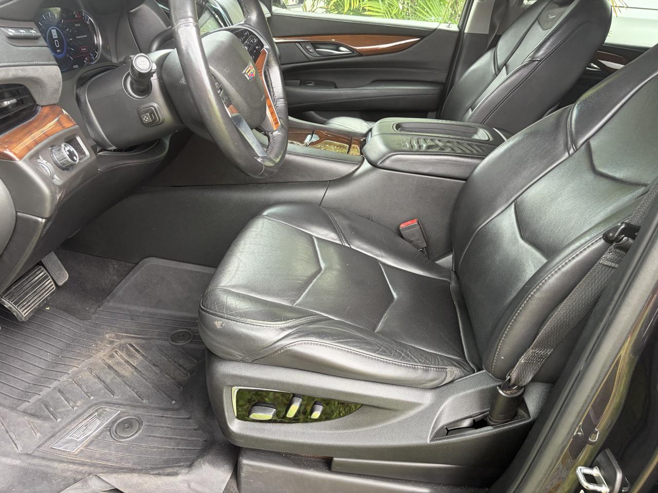 Cadillac Escalade ESV 2WD Luxury 2018
