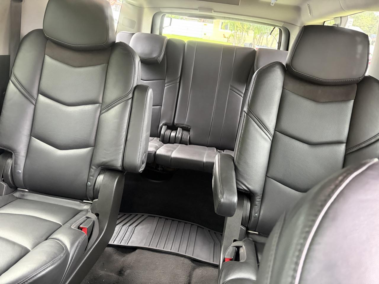 Cadillac Escalade ESV 2WD Luxury 2018