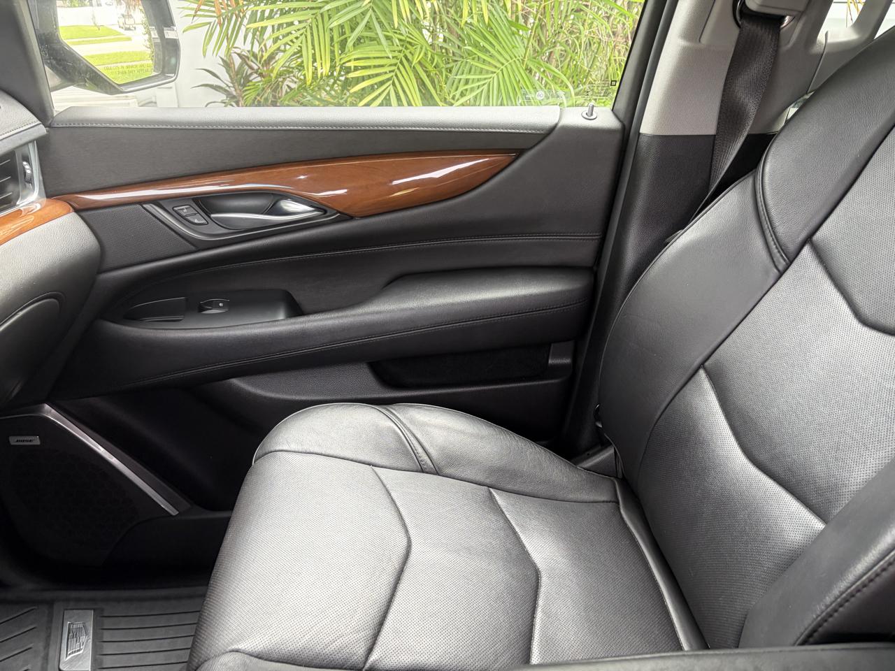Cadillac Escalade ESV 2WD Luxury 2018