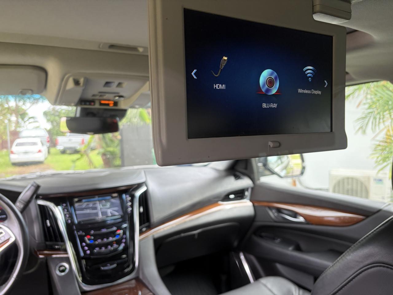 Cadillac Escalade ESV 2WD Luxury 2018