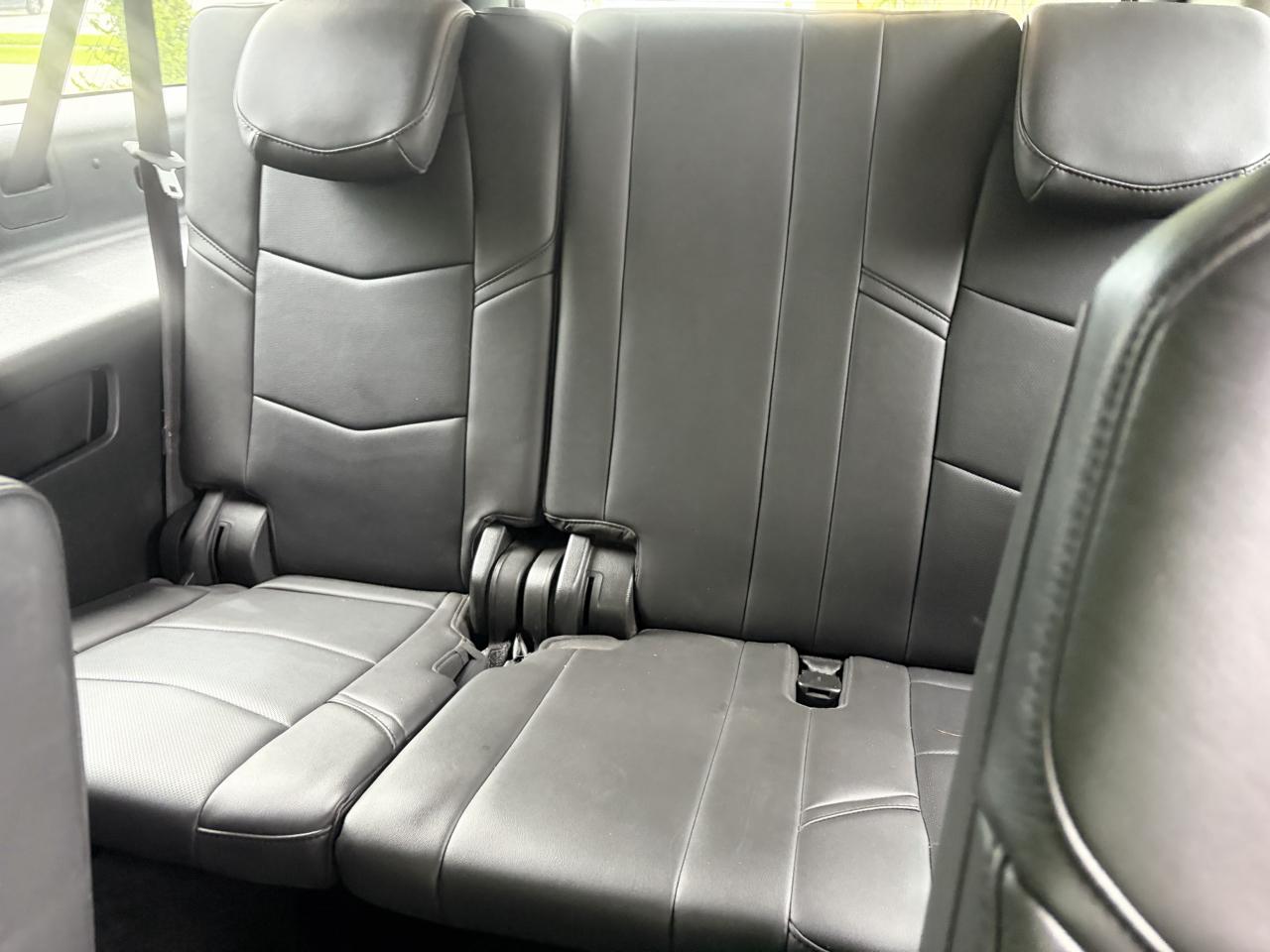 Cadillac Escalade ESV 2WD Luxury 2018