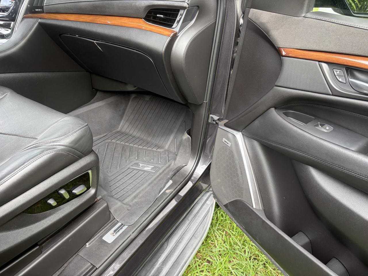 Cadillac Escalade ESV 2WD Luxury 2018