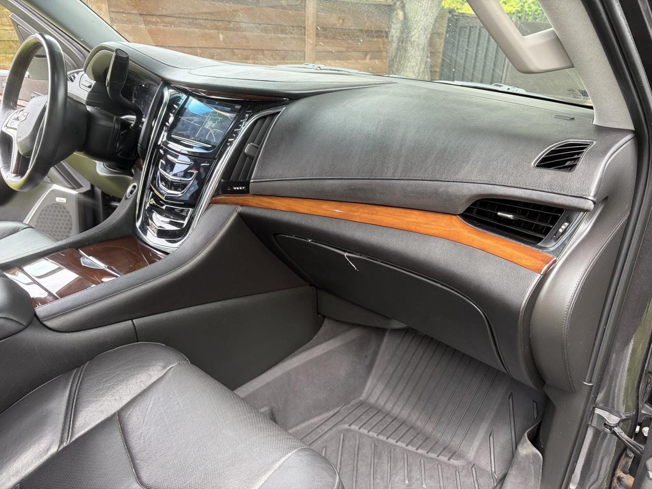 Cadillac Escalade ESV 2WD Luxury 2018