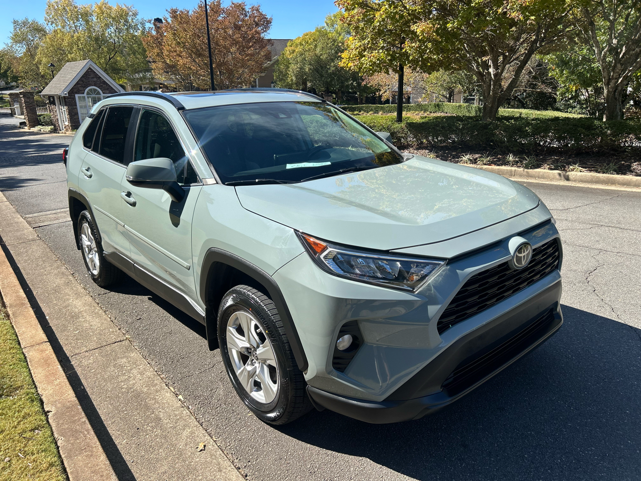2019 Toyota RAV4 XLE FWD (Natl)