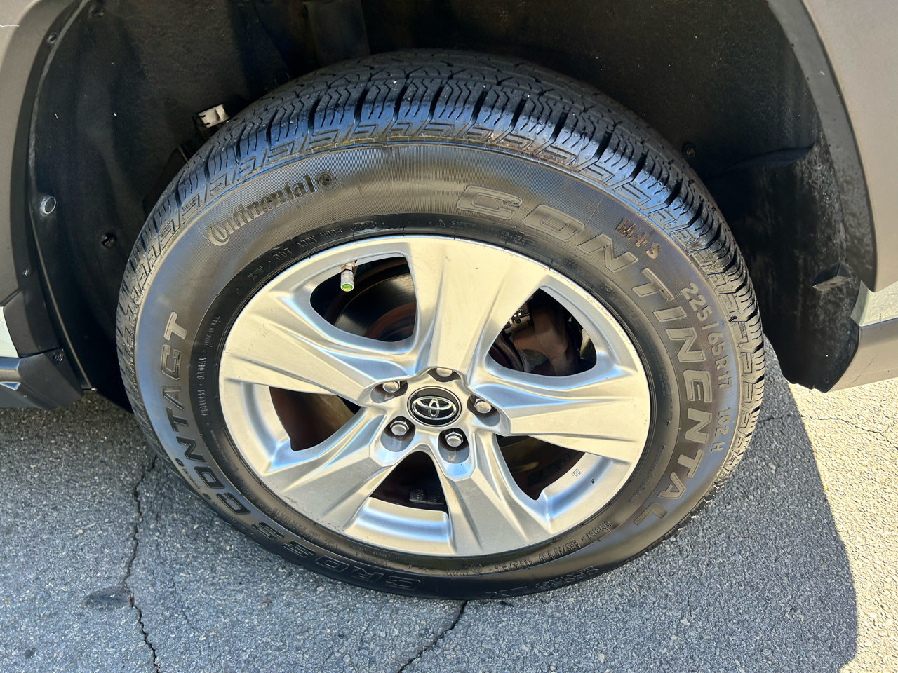 Toyota RAV4 XLE FWD (Natl) 2019 Toyota RAV4 XLE FWD (Natl) 2019