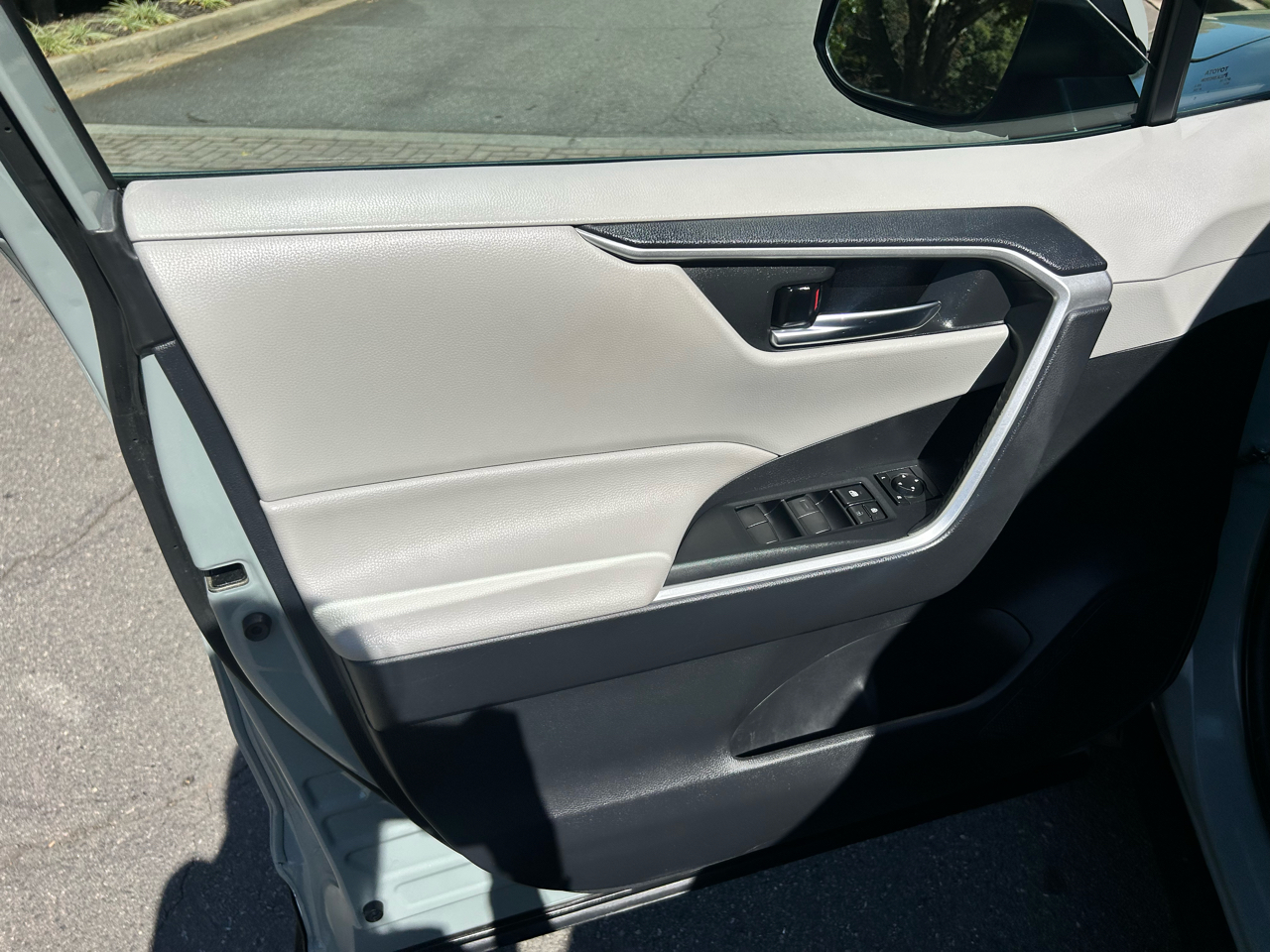 Toyota RAV4 XLE FWD (Natl) 2019 Toyota RAV4 XLE FWD (Natl) 2019