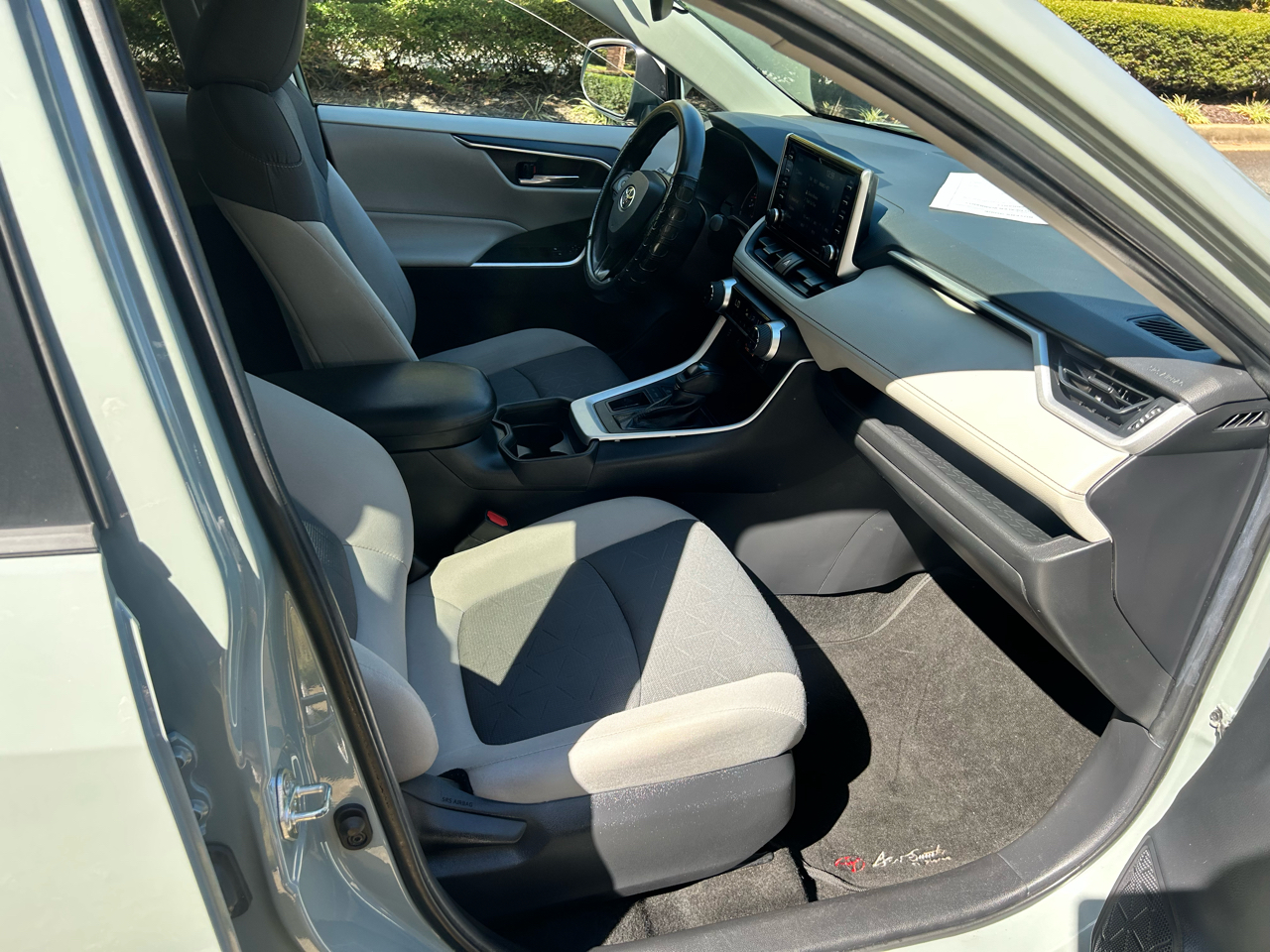 Toyota RAV4 XLE FWD (Natl) 2019 Toyota RAV4 XLE FWD (Natl) 2019