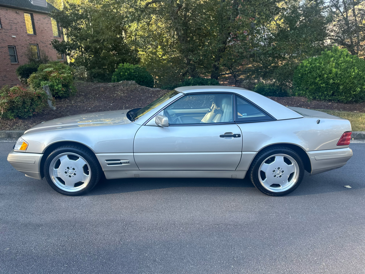 1997 Mercedes-Benz SL-Class 2dr Roadster 3.2L