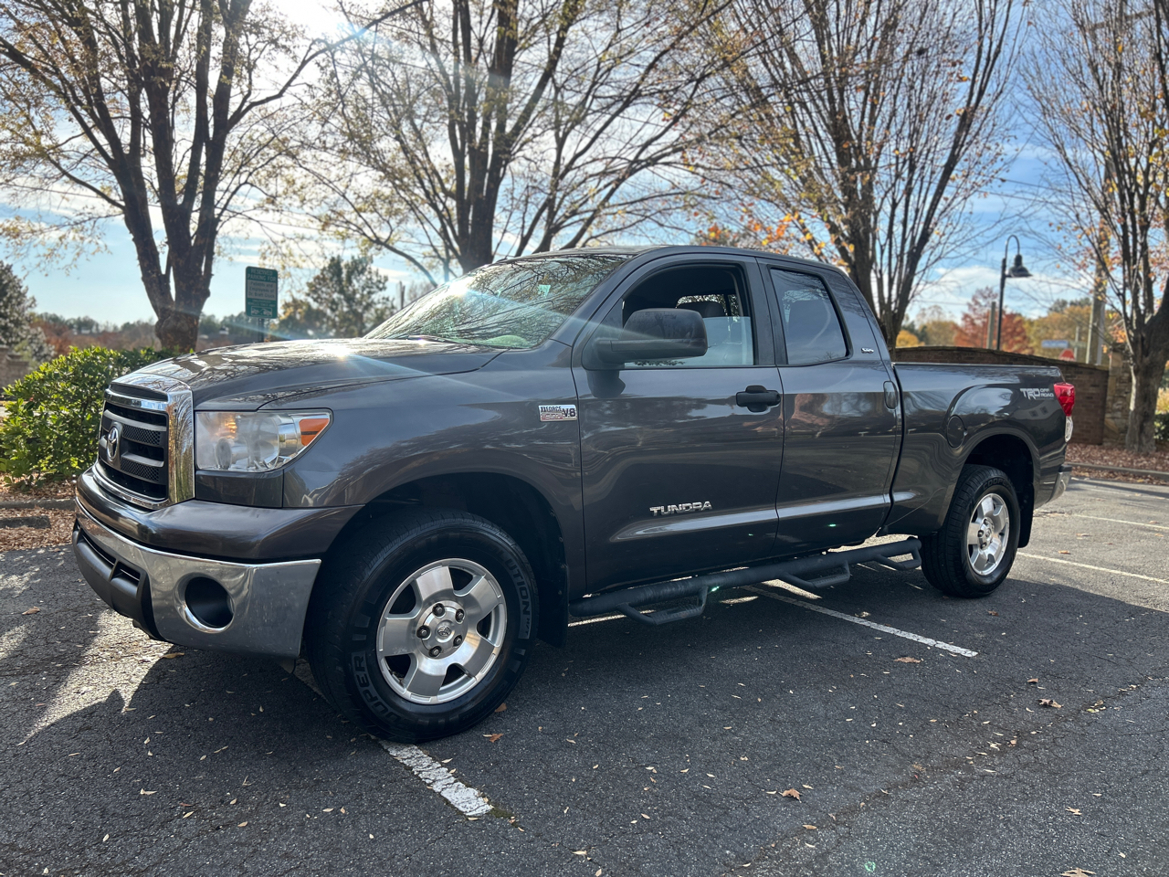 2012 Toyota Tundra 4WD Truck Double Cab 5.7L FFV V8 6-Spd AT (Natl)
