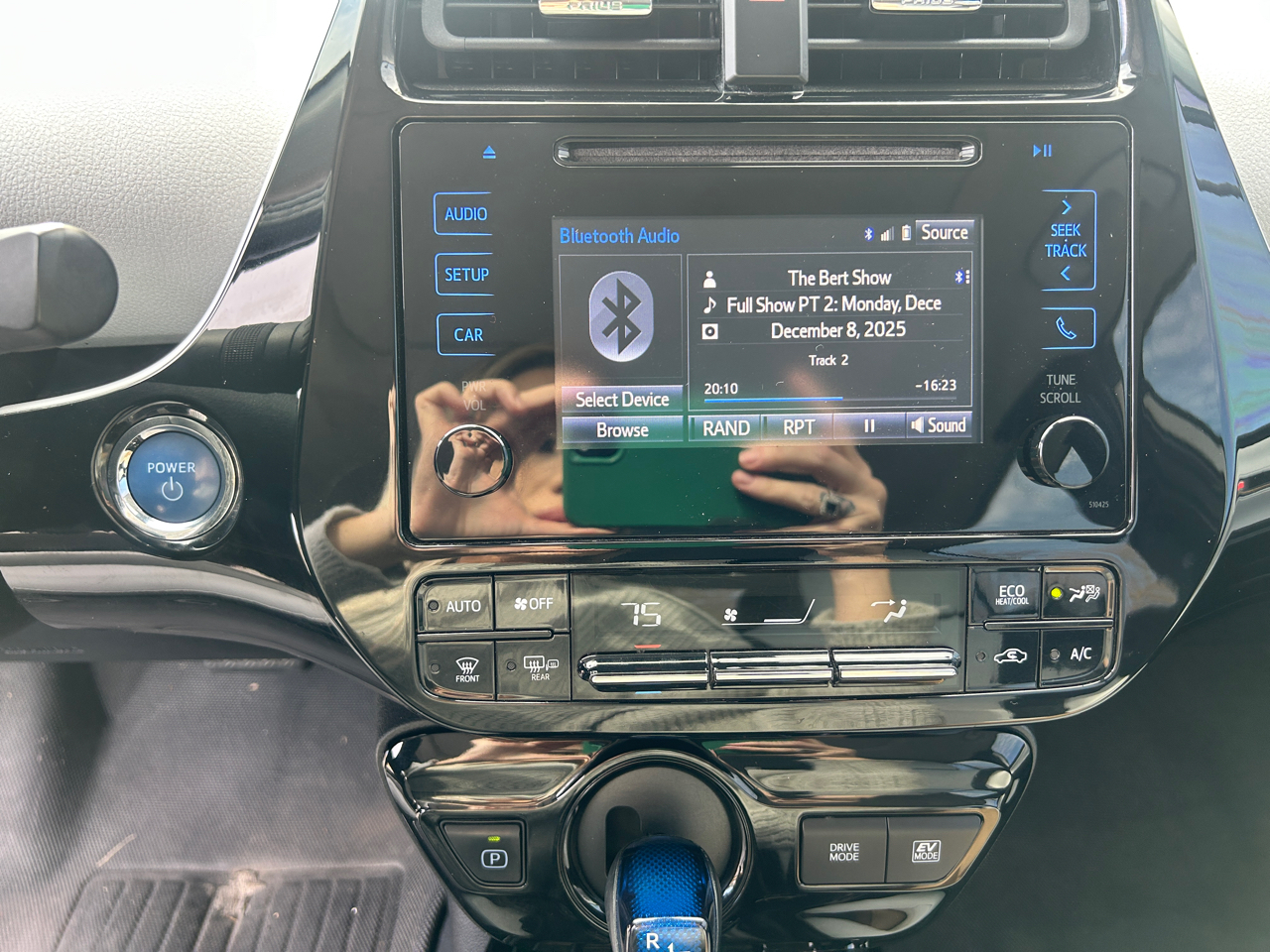 Toyota Prius XLE (Natl) 2019