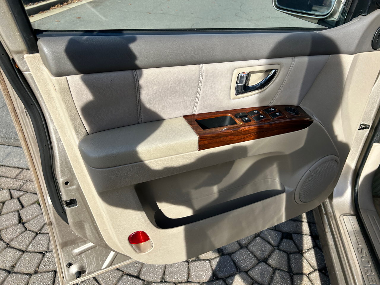 2006 Kia Sorento LX photo 4