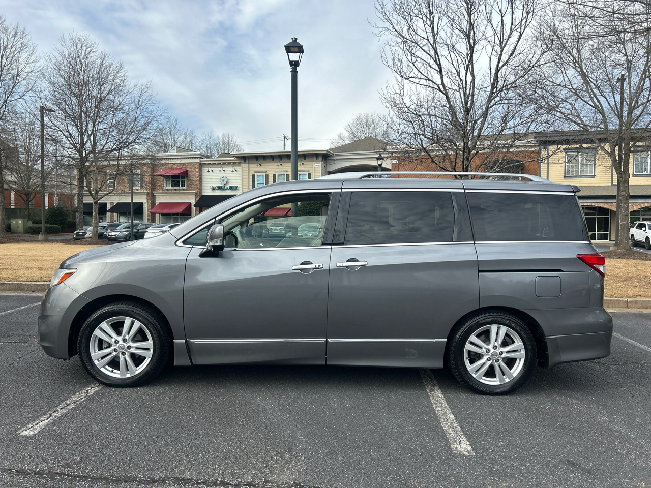Nissan Quest Platinum 2015