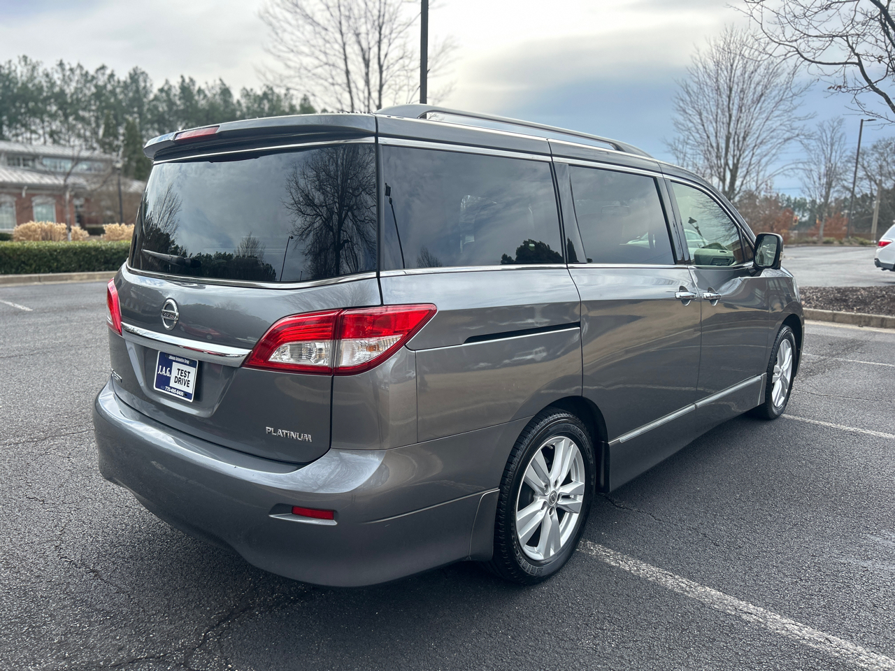 Nissan Quest Platinum 2015