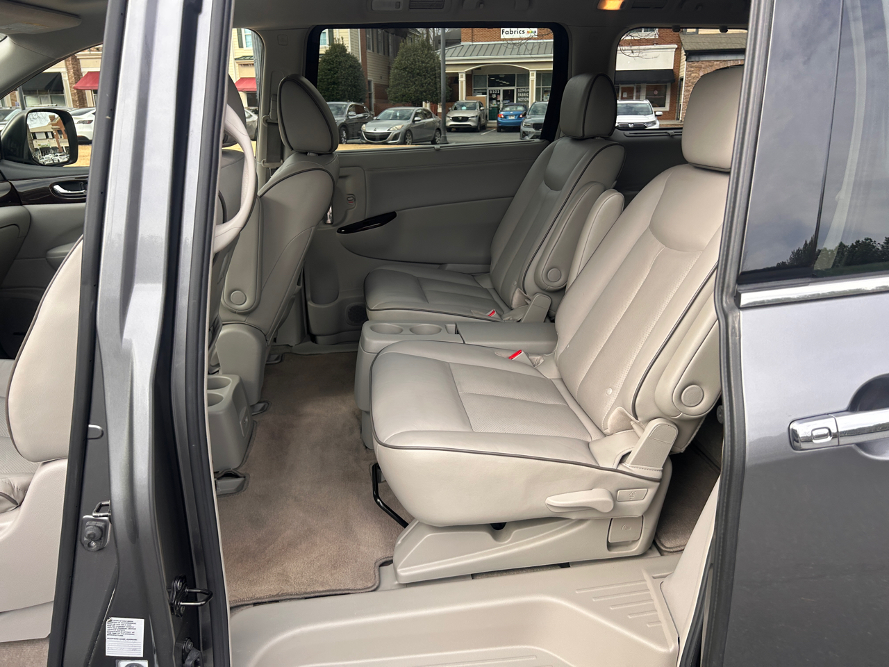 Nissan Quest Platinum 2015