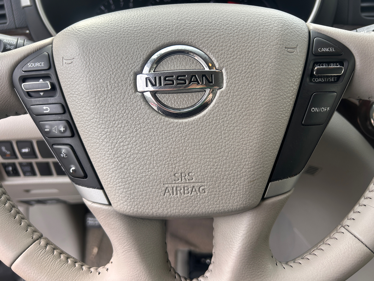 Nissan Quest Platinum 2015