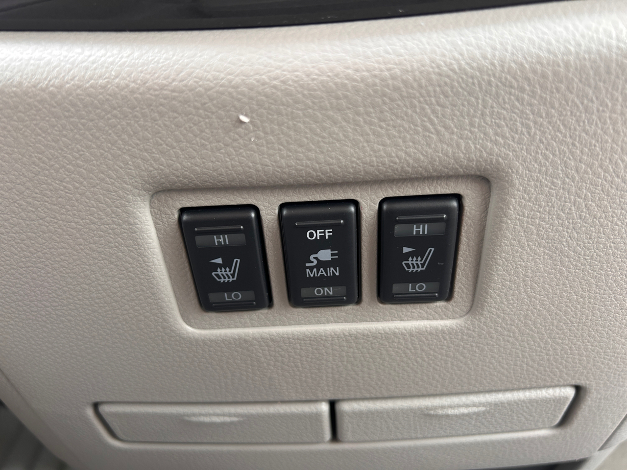 Nissan Quest Platinum 2015