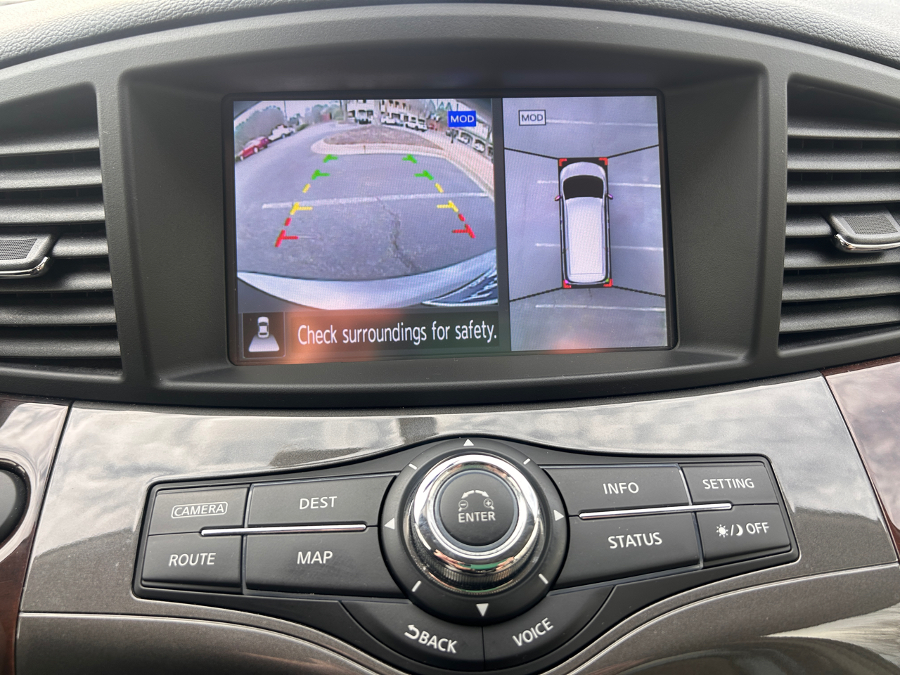 Nissan Quest Platinum 2015