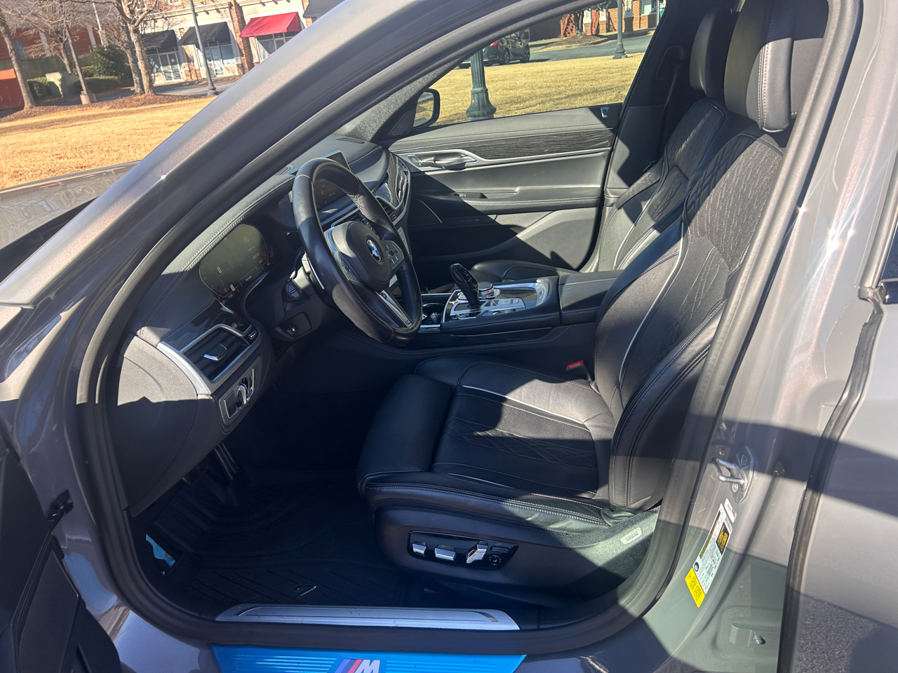 BMW 7-Series 740i 2021