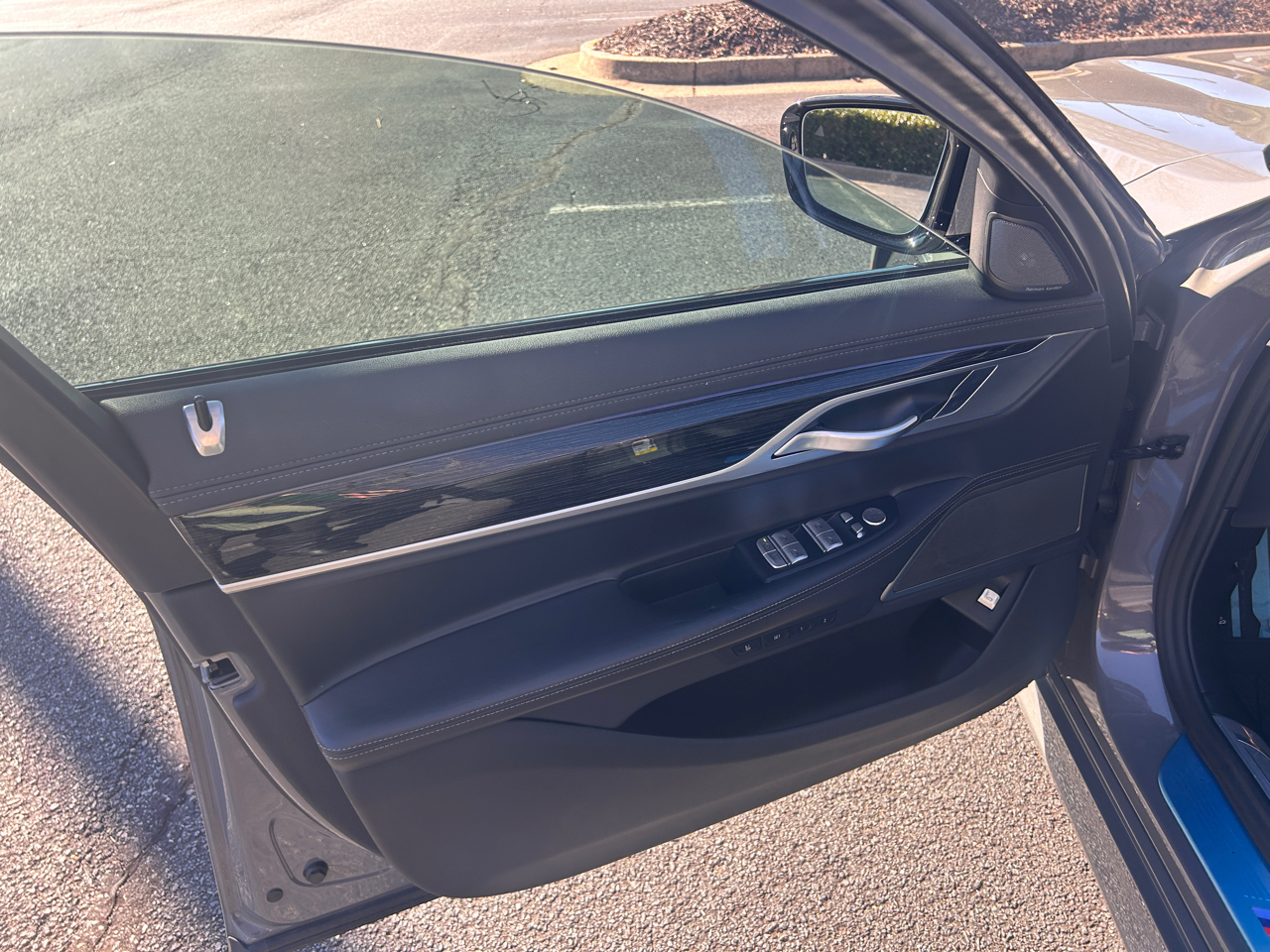 BMW 7-Series 740i 2021