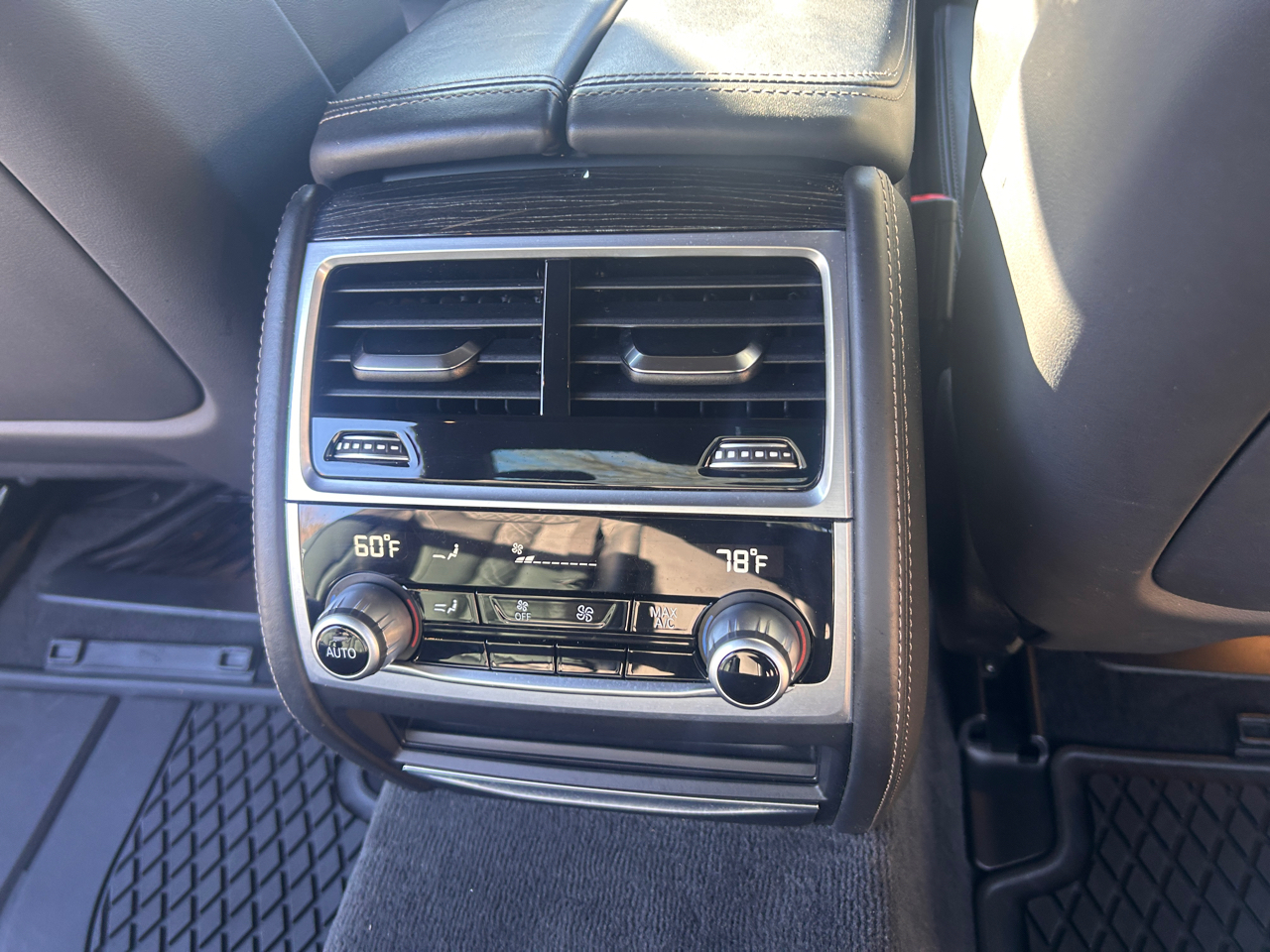 BMW 7-Series 740i 2021