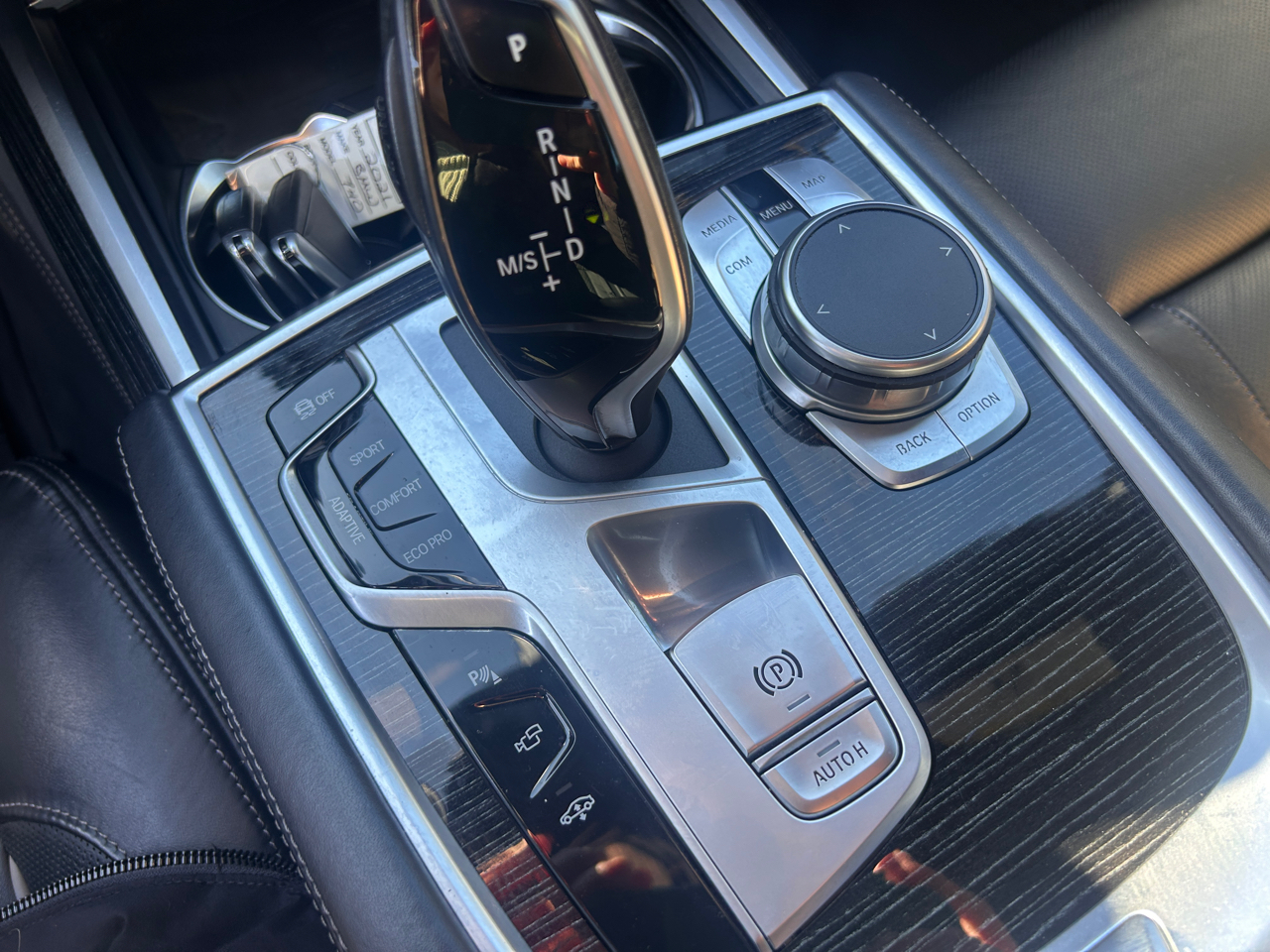 BMW 7-Series 740i 2021