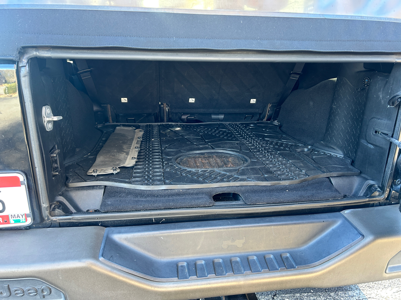 Jeep Wrangler Unlimited Sahara 4WD 2017