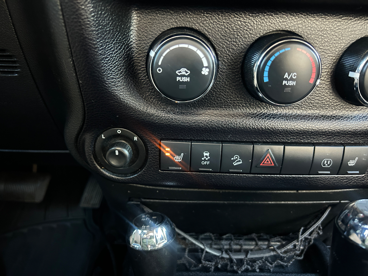 Jeep Wrangler Unlimited Sahara 4WD 2017