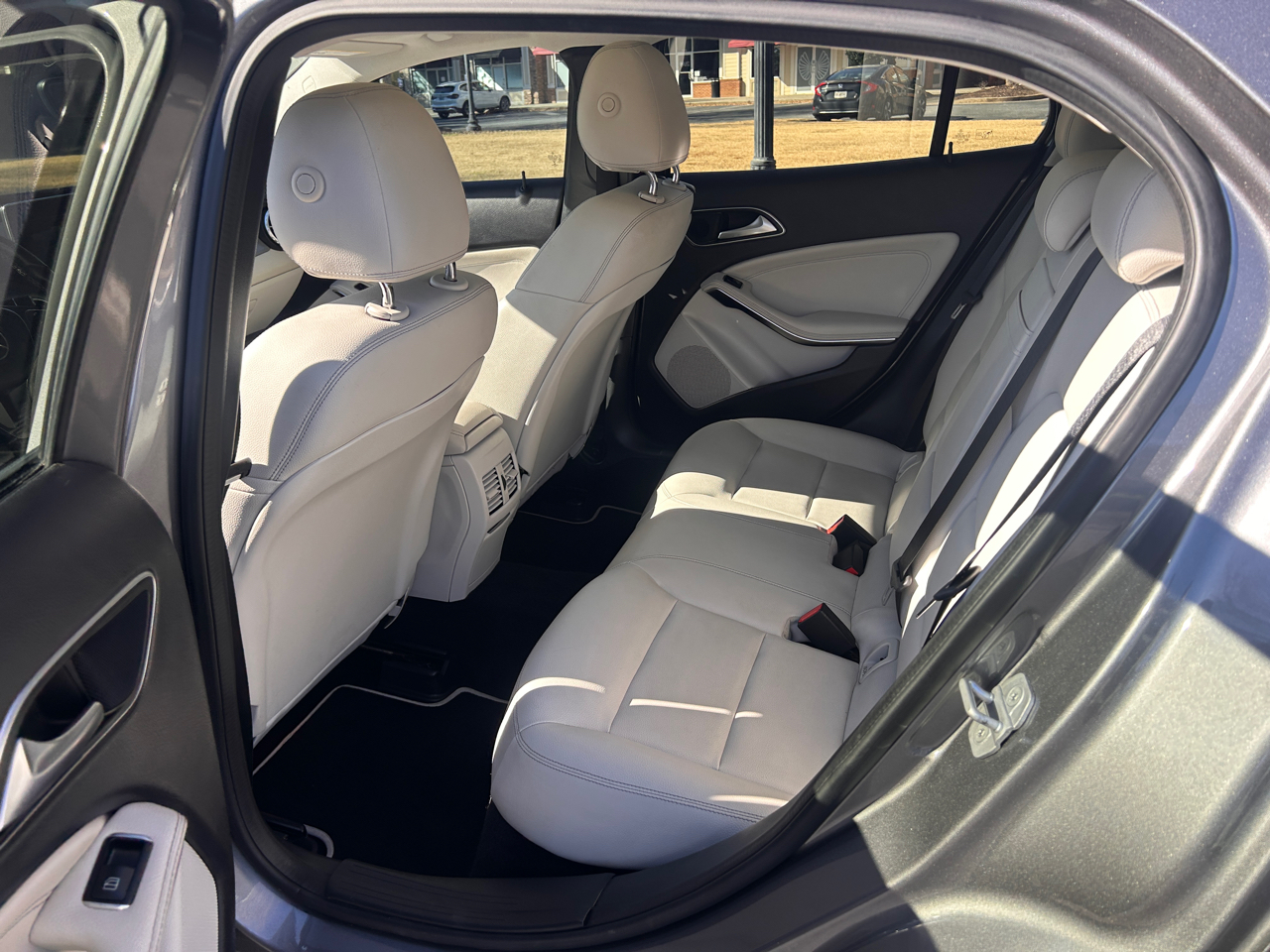 Mercedes-Benz GLA-Class GLA250 2016