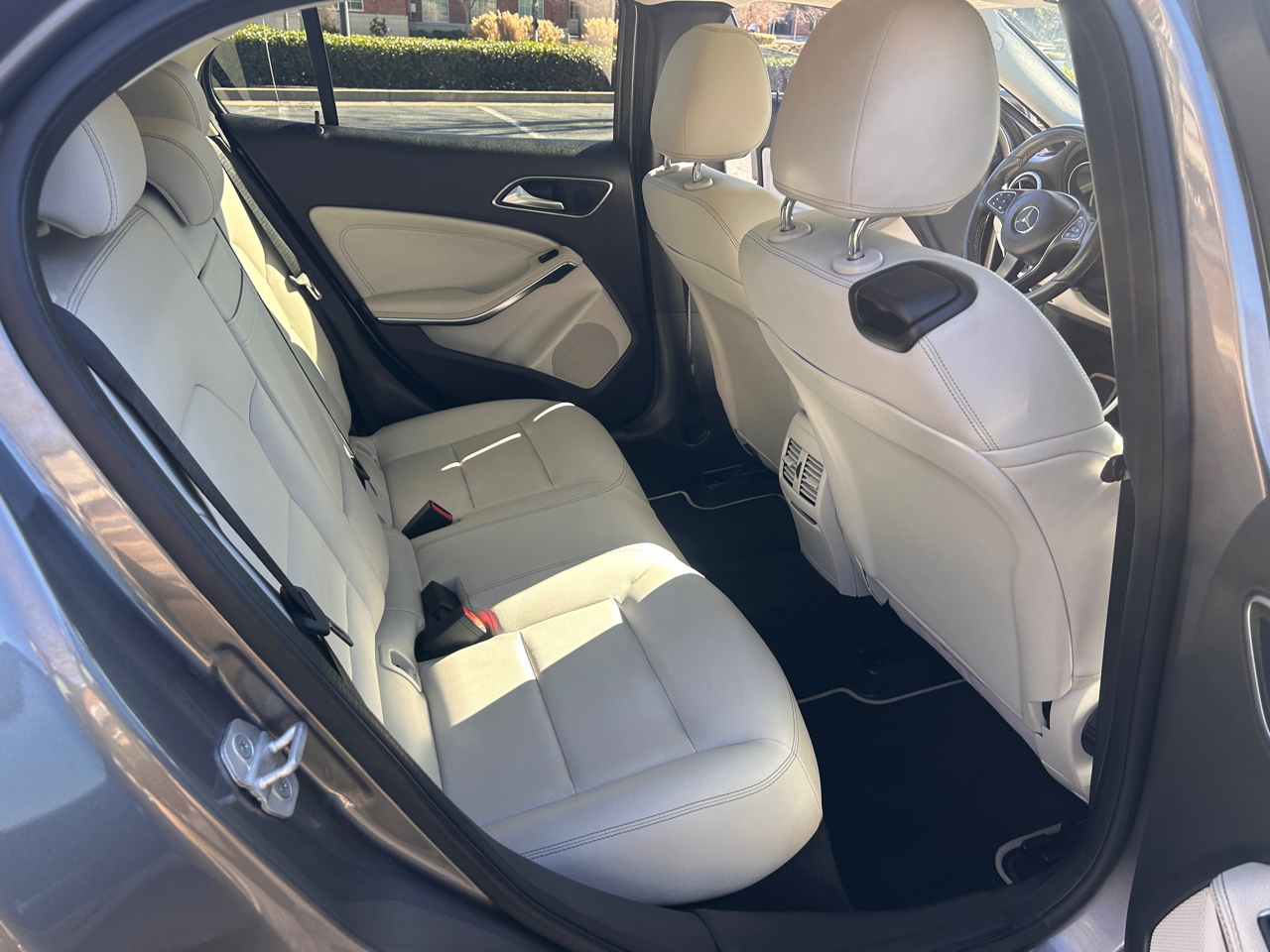 Mercedes-Benz GLA-Class GLA250 2016